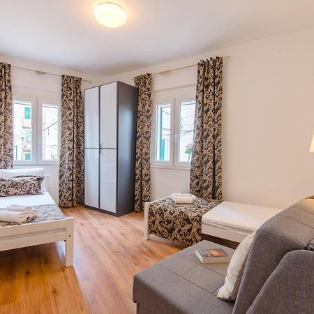 Apartment Vijoleta In City Centre Split Exterior photo