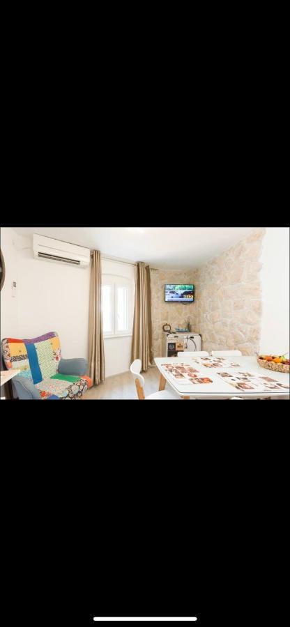 Apartment Vijoleta In City Centre Split Exterior photo