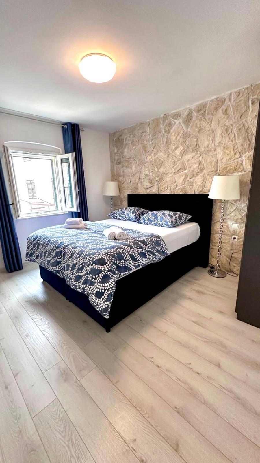 Apartment Vijoleta In City Centre Split Exterior photo